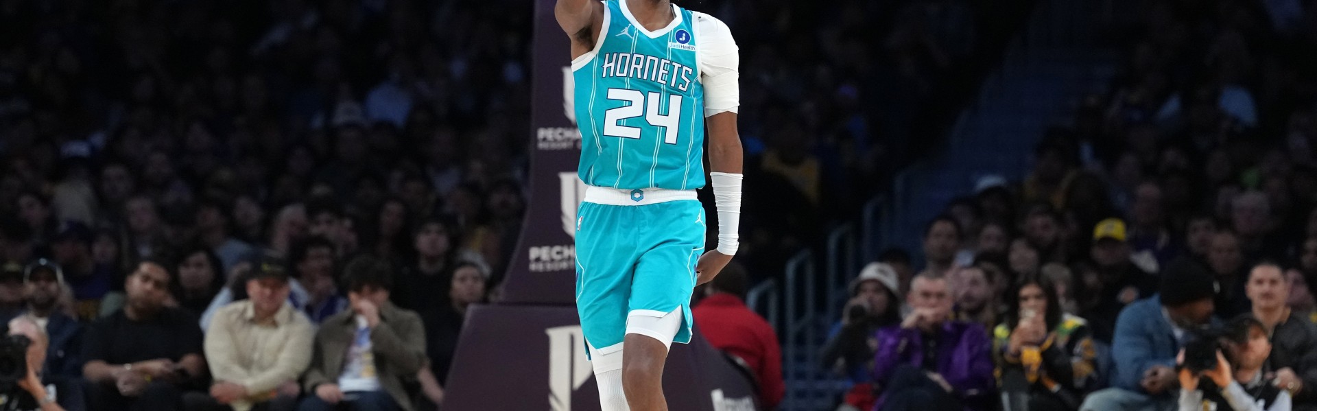 开云官网-第三节爆发了一波！米勒20中8得24分 第三节17分&amp;两度精彩暴扣