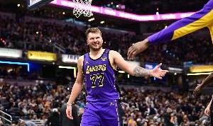 东契奇：要抓住对方防守的破绽 我们告诉队友们去出手