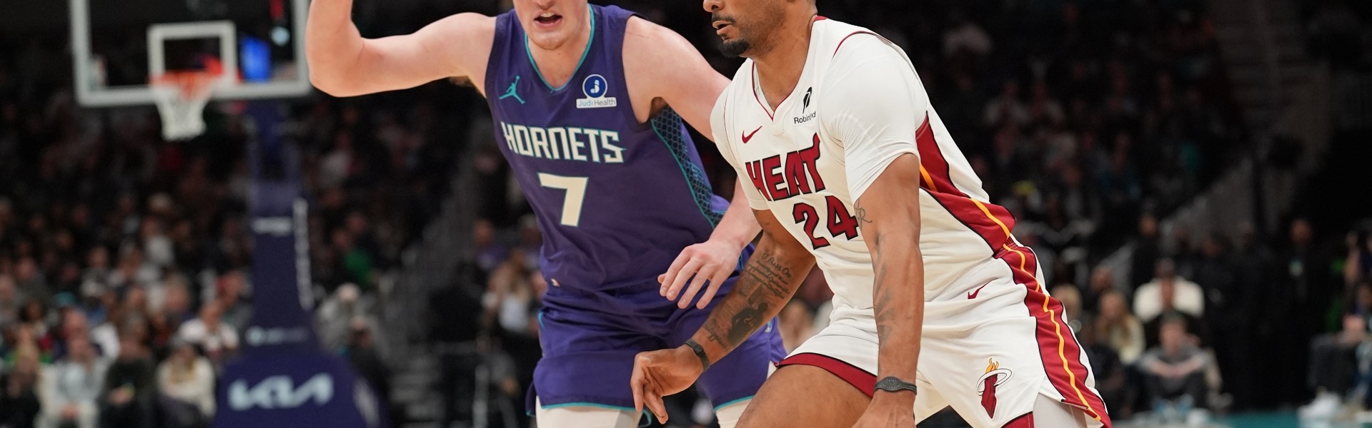 开云体育官网-NBA把季后赛门票改成饥饿游戏，8队抢4张椅子