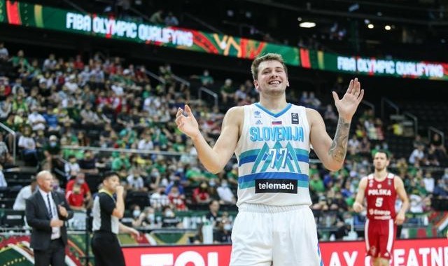 kaiyun-吹麻了!斯洛文尼亚男篮46罚38中&东契奇20罚19中 法国队29罚25中