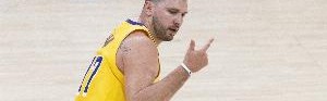 开云-火力全开！东契奇半场再轰21分3板3助 罚球8中7！